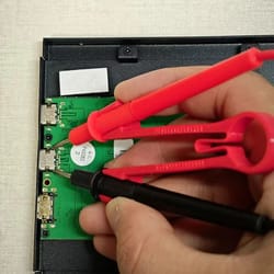 compact multimeter probe holder for single hand use