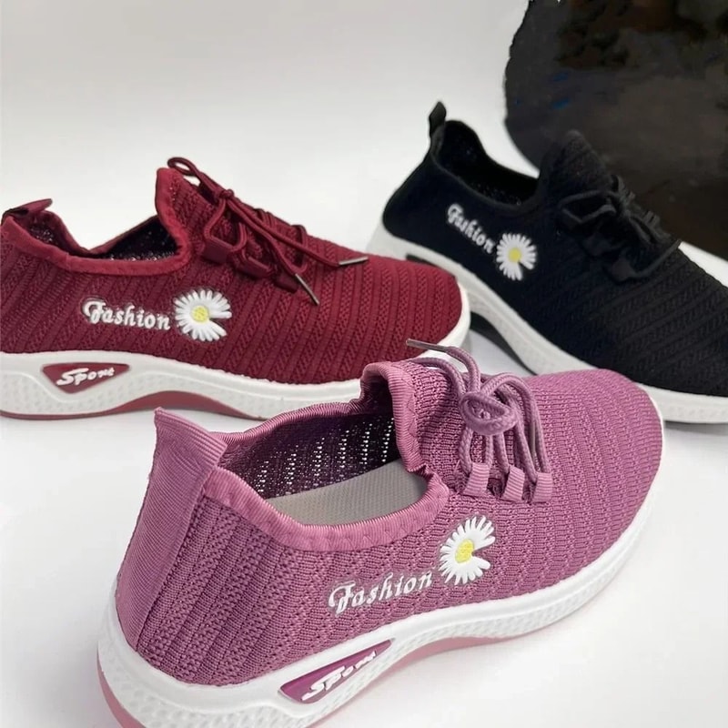 Breathable Soft Sole Womens Running And Casual Shoes 2