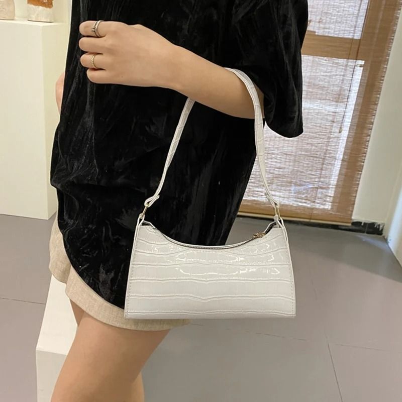 Elegant Alligator Pattern PU Leather Underarm Handbag Small Retro Messenger Bag For Women 3