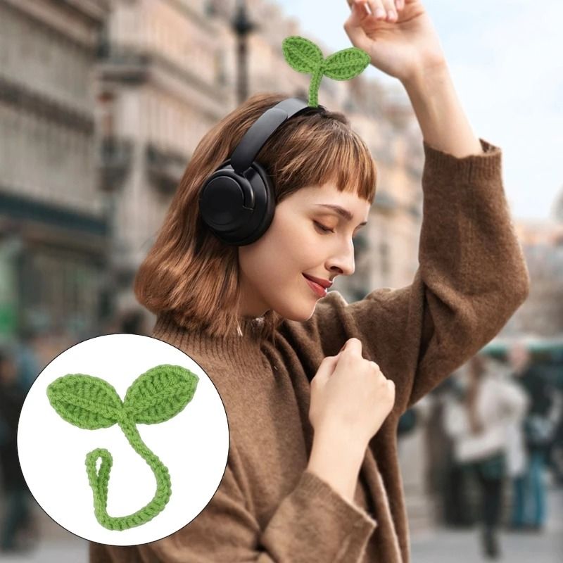 Crochet Leaf Bookmark And Accessory 0