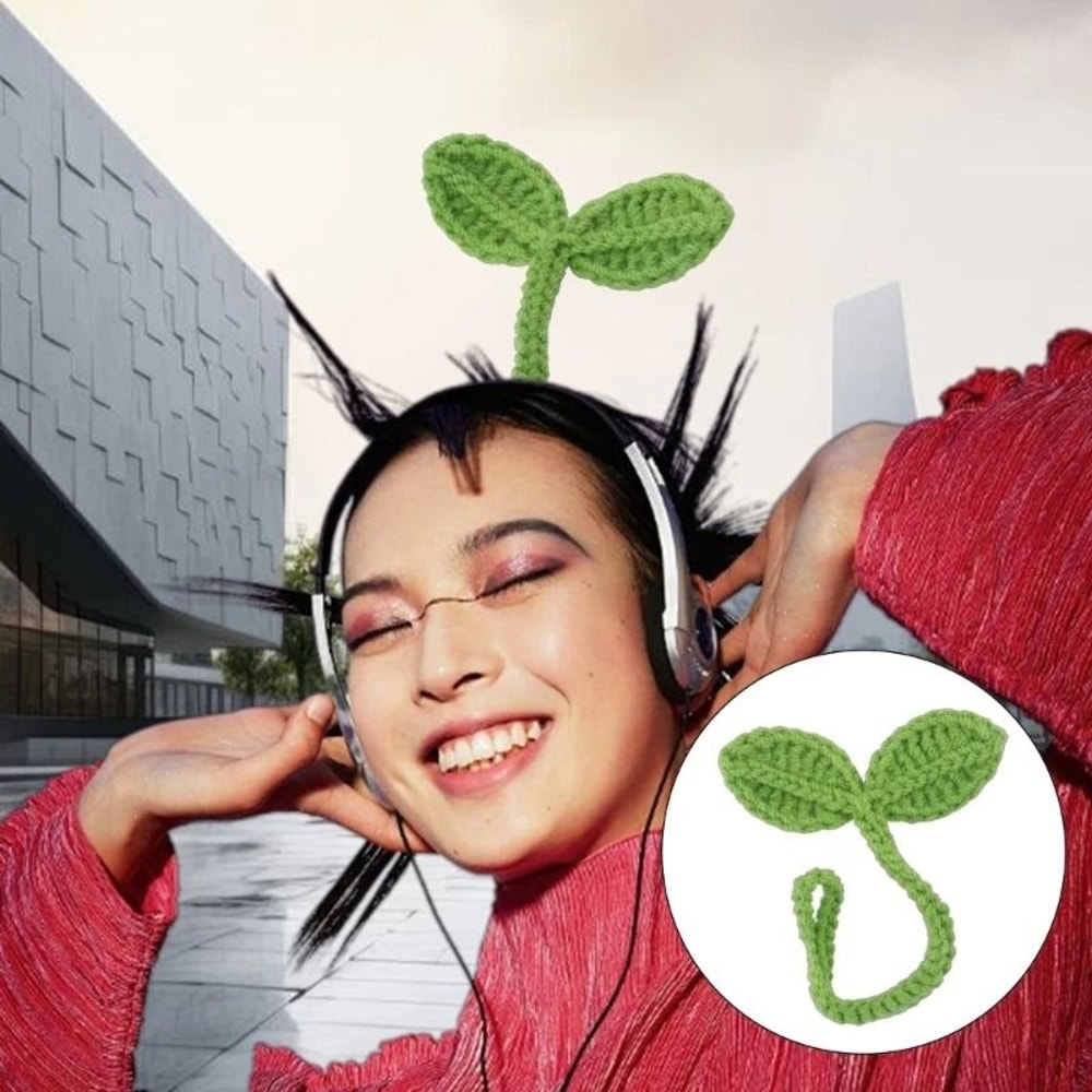 Crochet Leaf Bookmark And Accessory 1