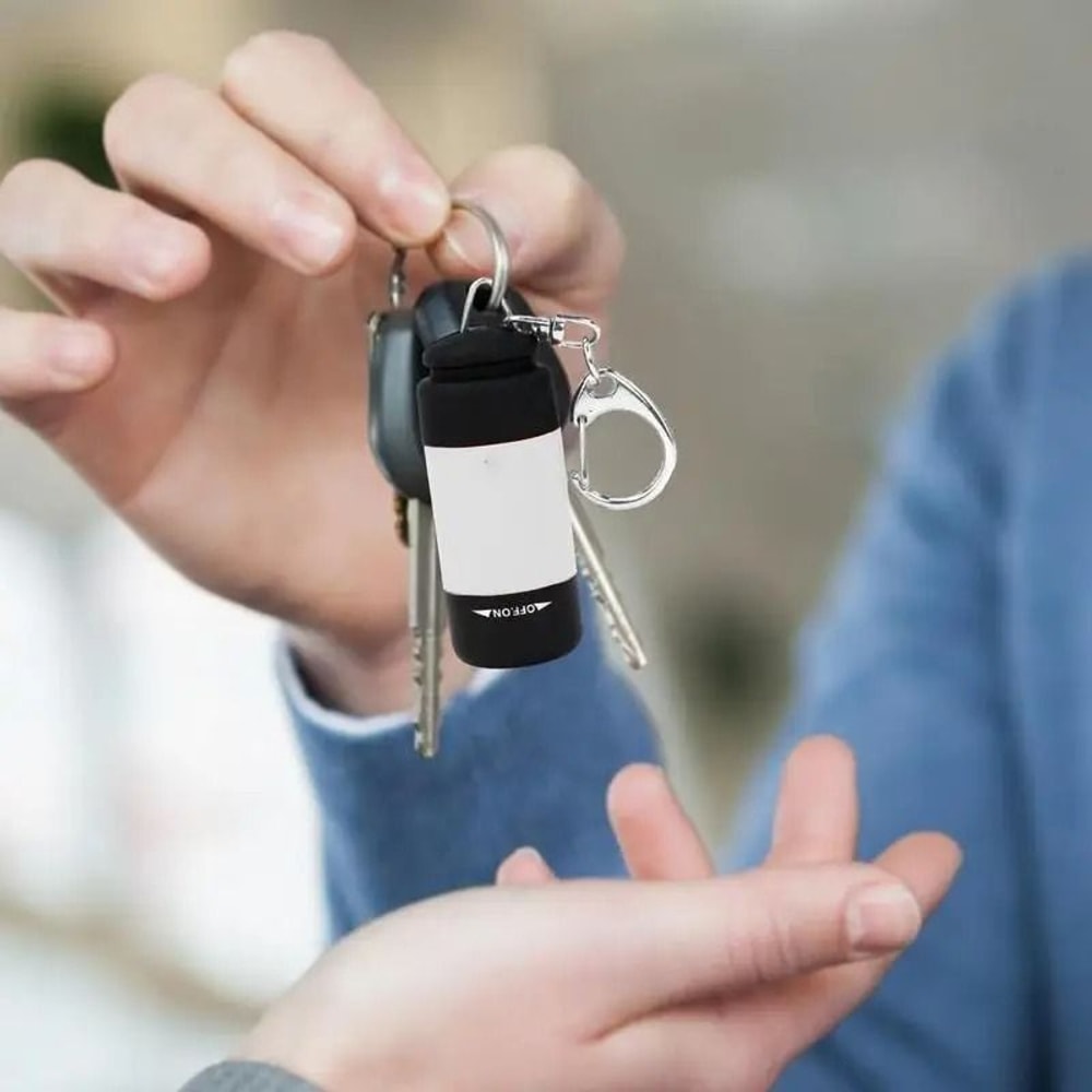 Rechargeable Mini Keychain Flashlight 4