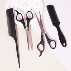 professional hairstyling tool set hair clippers combs and thinning clippers