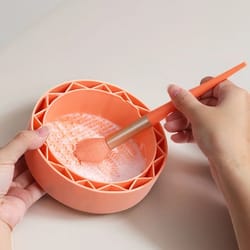 multi functional makeup brush and beauty sponge cleaning bowl