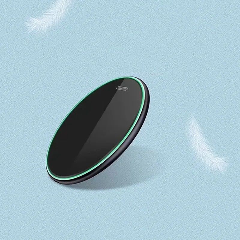 15W Desktop Wireless Charging Pad 3