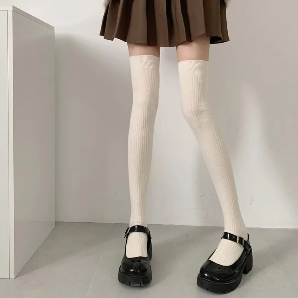Vertical Texture Visual Lengthening Over Knee Socks 7