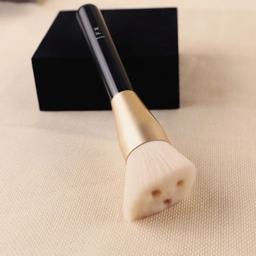 Professional Maximizing Full Face Angled Applicator 1