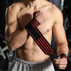 professional weightlifting wrist support and wrap set