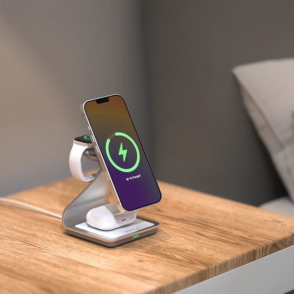 30W Triple Magnetic Desktop Charging Station 3