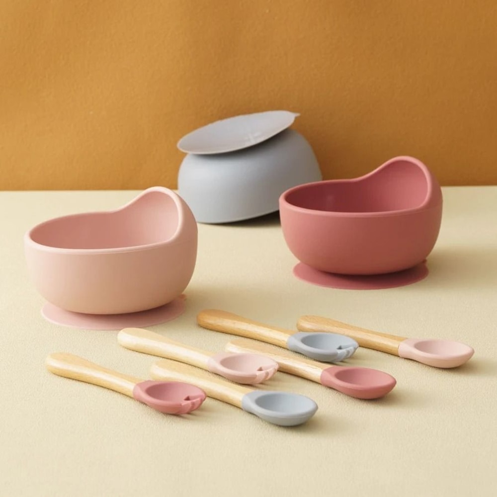 3 Piece Wood And Silicone Kids Feeding Bowl Set 2
