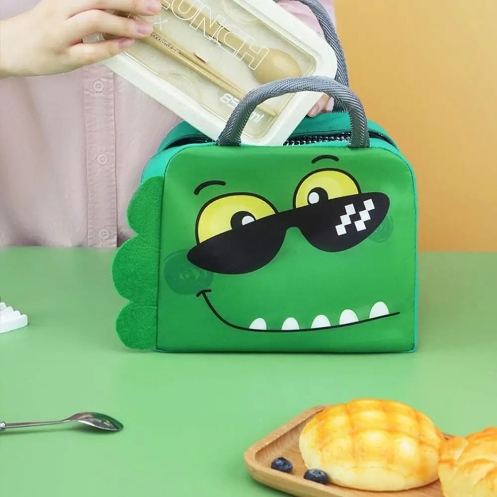 Insulated Cartoon Character Lunch Handbag 4
