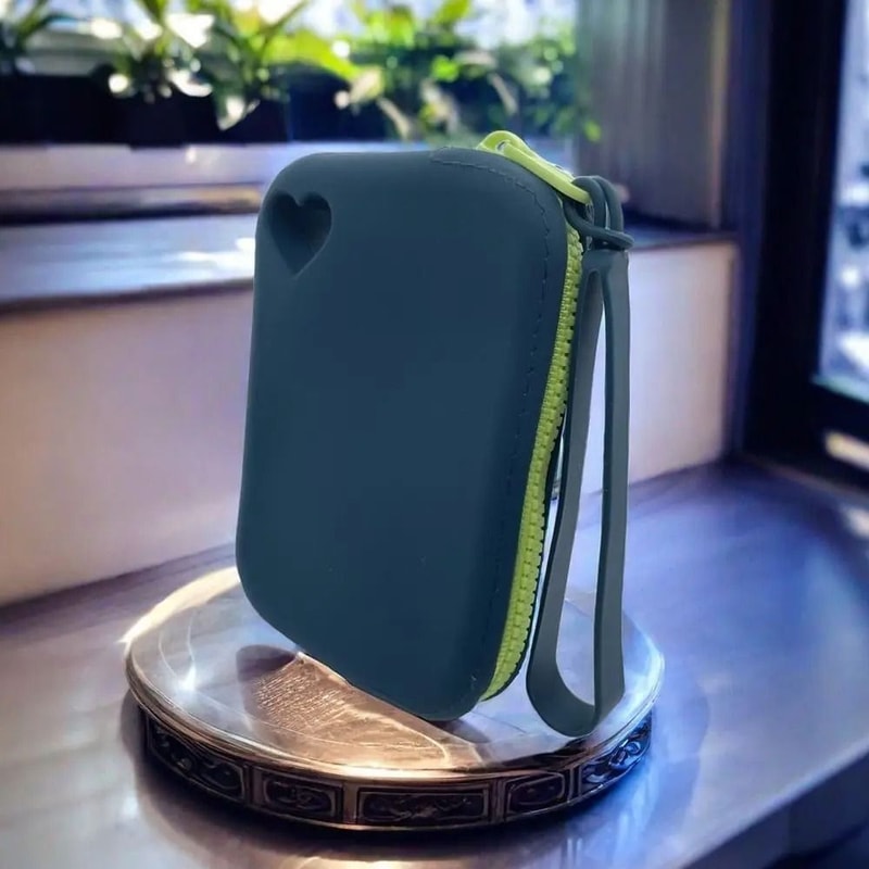 Portable Solid Color Silicone Coin And Earphone Purse 1