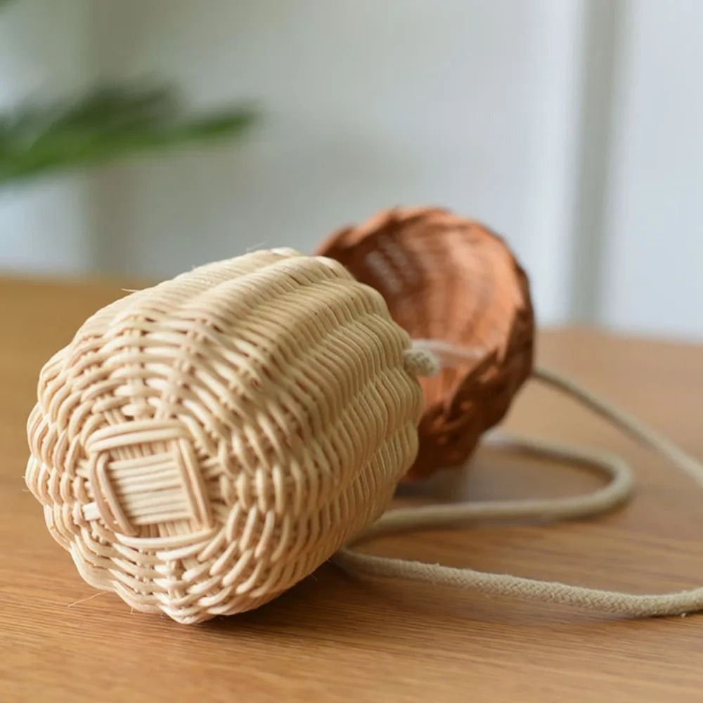Creative Woven Pinecone Rattan Crossbody Bag 3