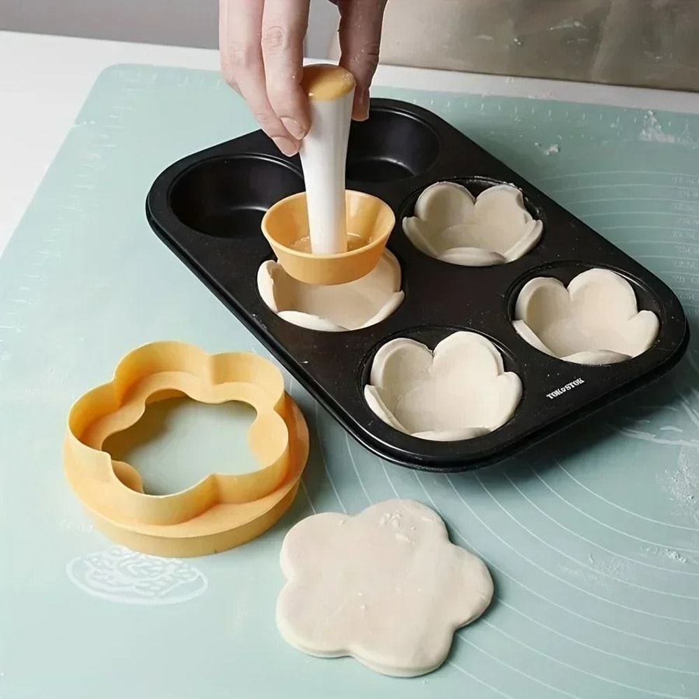 Flower Shaped Pastry Dough Tamper And Cutter Set 0