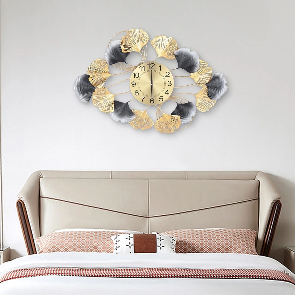 Modern Geometric Gold Sunburst Luxury Wall Clock 5