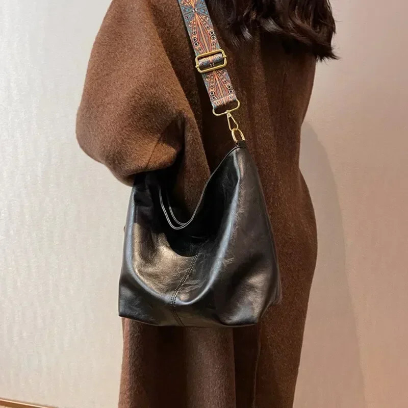 Leather Women Fashion, Vintage Solid Color Crossbody Bag, Simple Bucket Shoulder Sling, High-Capacity Wide Strap Bag