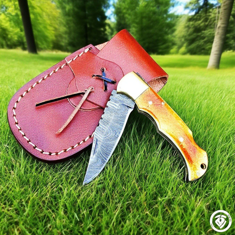 Handmade Damascus Folding Pocket Knife  Twist Pattern Steel Blade With Leather Sheath  Wood Handle 7