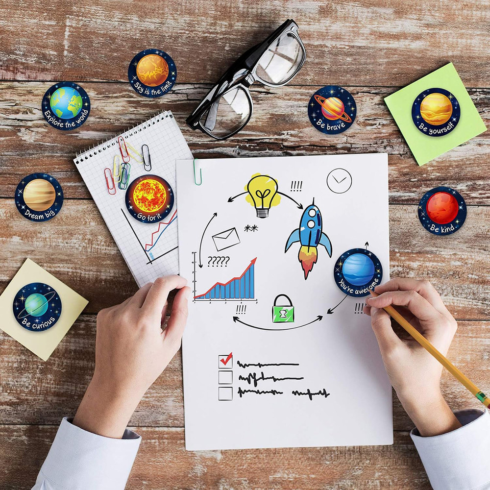 Cartoon Round Seal Stickers Rolls, 500PCS Round Planet Stickers, Graffiti Luggage Sealing Label Decals Toys