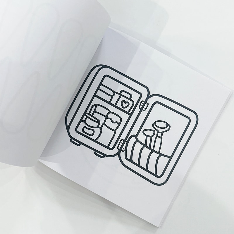 Glow Cosmetics Easy Bold Adult Coloring Book, Cute Design, Ideal Christmas Birthday Party Gift