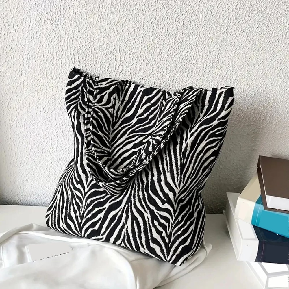 Leopard Print Canvas Tote Crossbody Bag Large Capacity Lightweight Shoulder Bag For Everyday Trave 0