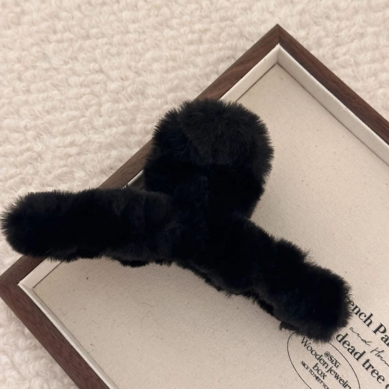 Elegant Plush Hair Clip Claw Extra Large Korean Faux Rabbit Fur Hair Grab For Women Soft Cute Fash 9