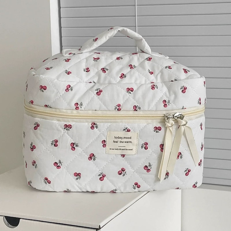 Quilted Berry Makeup Bag Large Capacity Travel Toiletry Organizer Cute Ins Style Cosmetic Pouch For 8