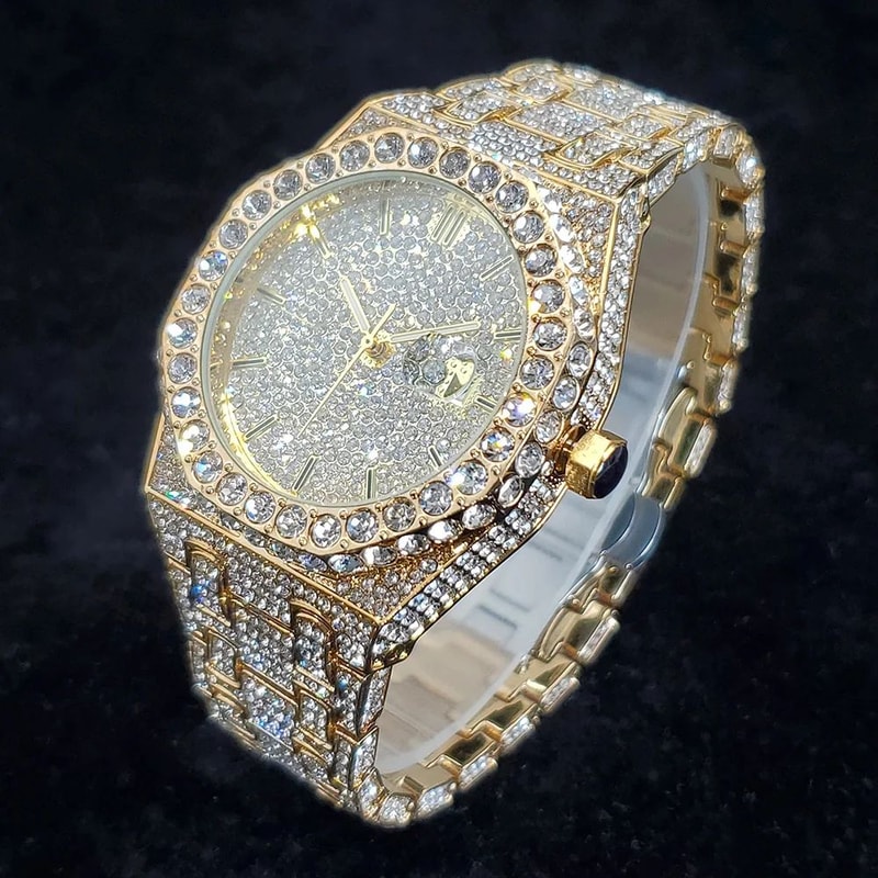 UNIGUET DA04 Iced Out Gold Diamond Mens Luxury Quartz Watch Stainless Steel Hip Hop Style 1