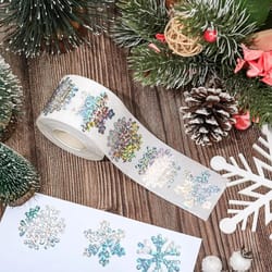 500pcs winter snowflake sticker roll – waterproof christmas gift wrapping & holiday decoration labels