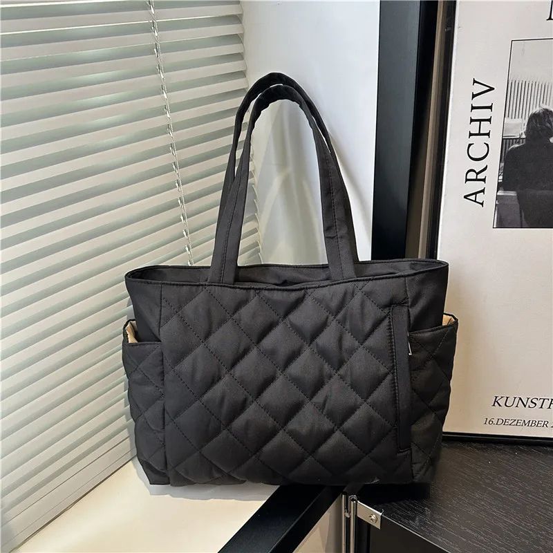 Womens Large Capacity Nylon Shoulder Bag Diamond Pattern Multi Pocket Tote Handbag With Zipper 8