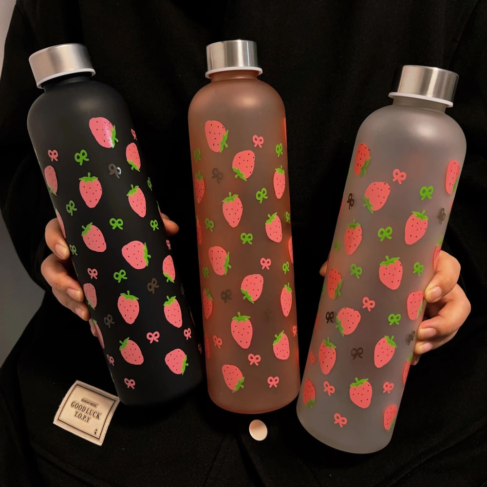 338oz Strawberry Pattern Water Bottle LeakProof Reusable Portable Drink Bottle With Lid 0