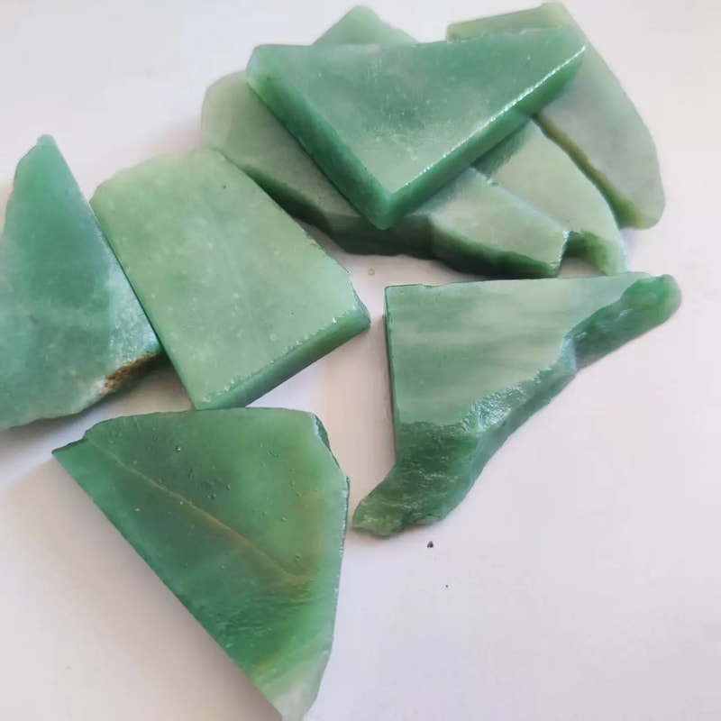 Natural Dulong Jade Stone Specimen Raw Green Jadeite Mineral For Collection Home Decor 3