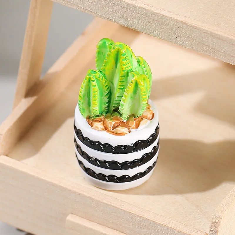 Miniature Resin Potted Plants Dollhouse Decorative Flower Pots Micro Garden Accessories 2
