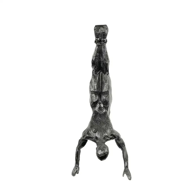 Modern Climbing Man Wall Sculpture Minimalist Resin Athlete Wall Art Decor 3
