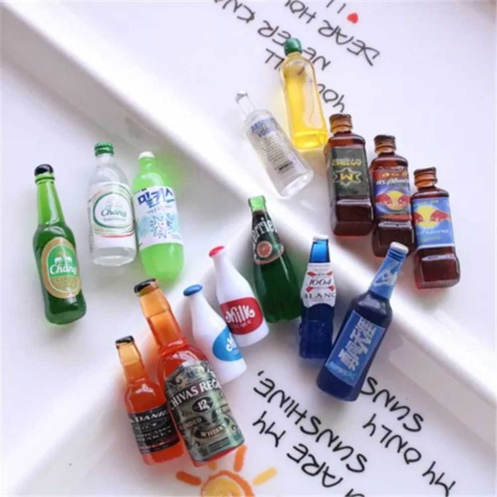 Mini Resin Beer Glass Set 10pcs Dollhouse Miniature Cups For Table Decor 11