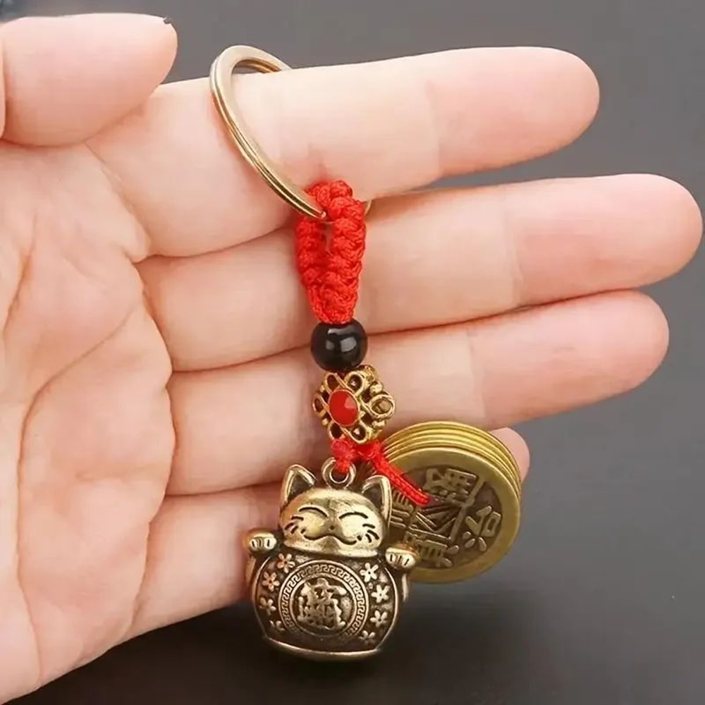 Vintage Lucky Cat Keychain Figurine Alloy Maneki Neko Feng Shui Talisman For Wealth Good Fortune 3