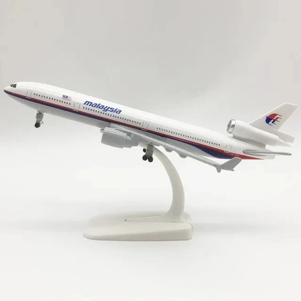MD11 Alloy Model Airplane 787in Diecast Aircraft With Landing Gear For Display Collectors 9