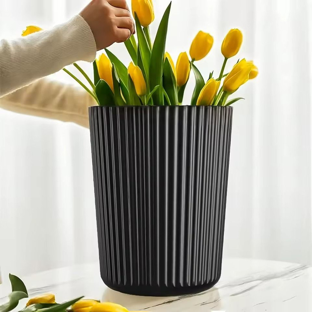 Striped Circular Plastic Flower Pot For Indoor And Outdoor Decoration 1