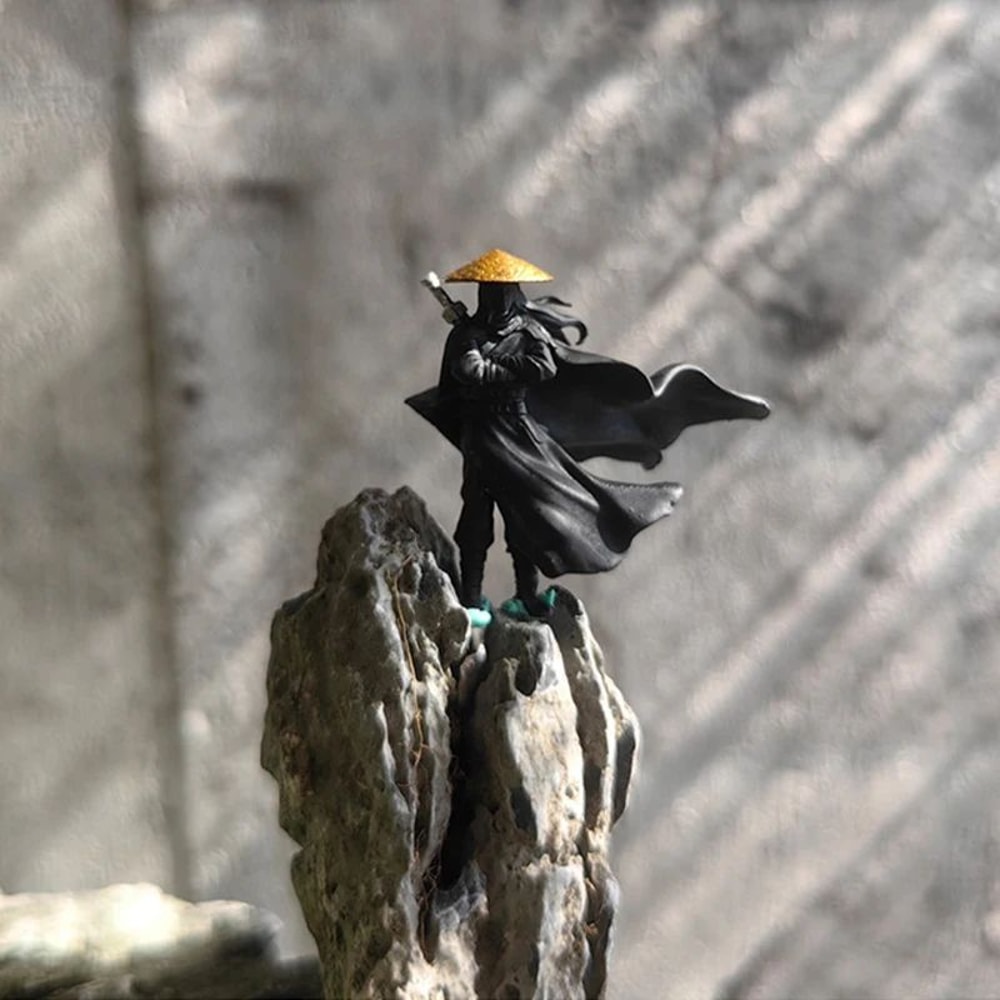 Kung Fu Swordsman Miniature Figurine 4