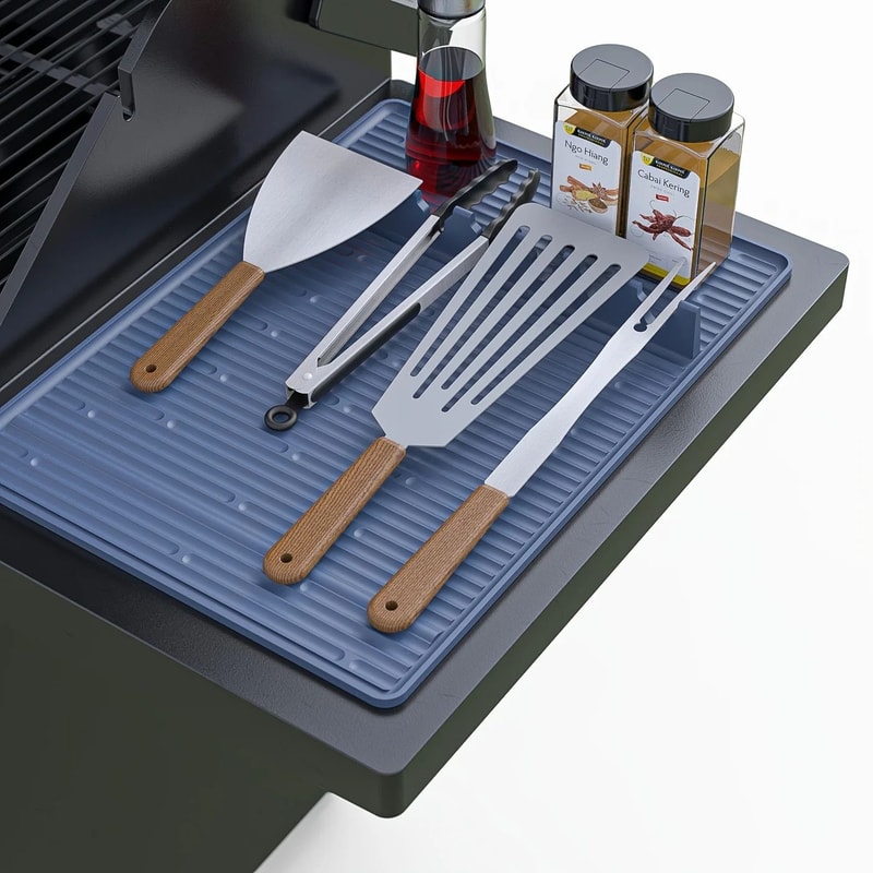 Silicone Grill Mat With Utensil Holder 0