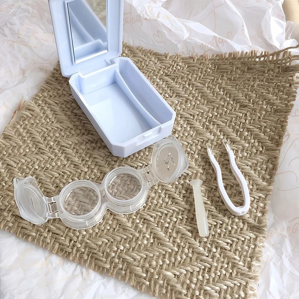 Minimalist Contact Lens Storage Case 3
