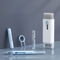 7 in 1 portable tech cleaning kit