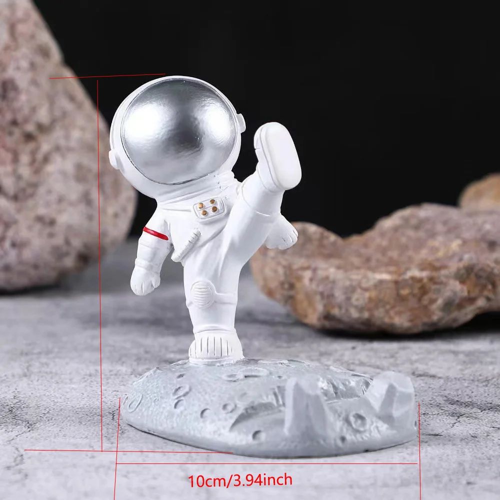 Astronaut Phone And Tablet Stand 1
