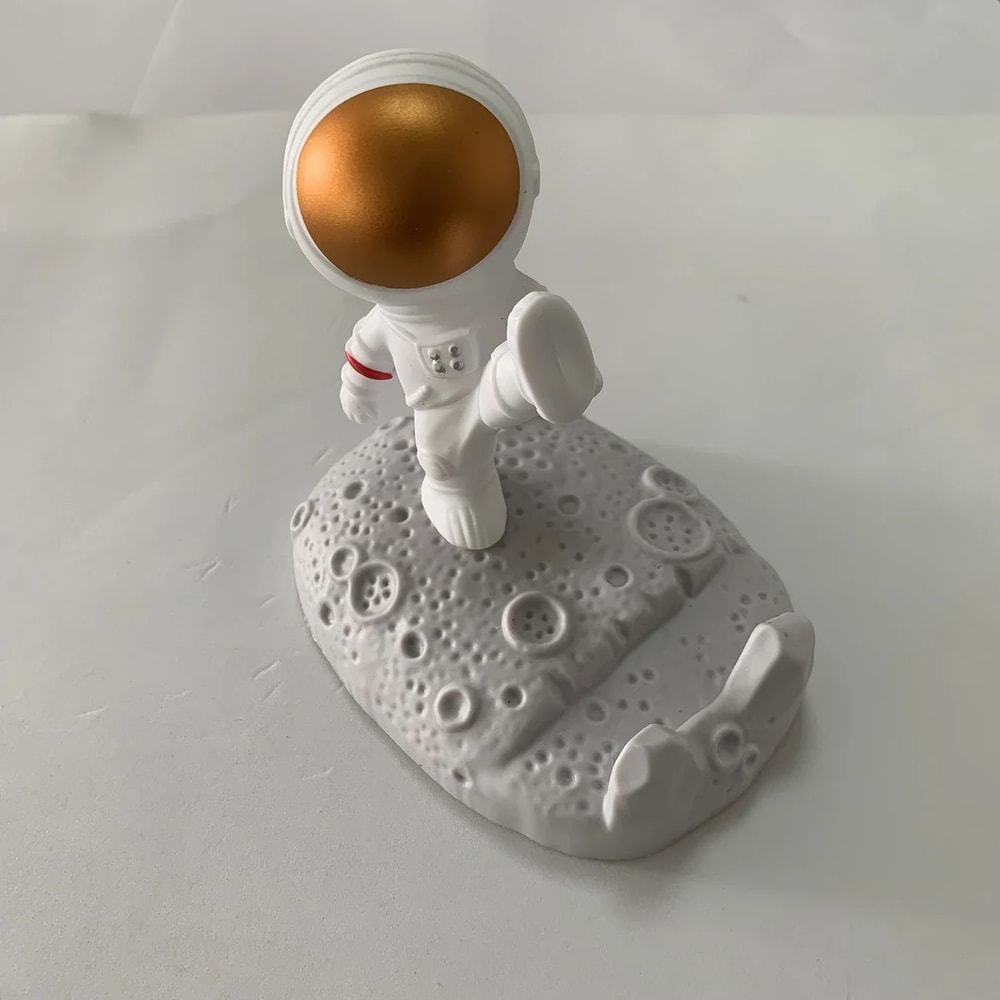 Astronaut Phone And Tablet Stand 9