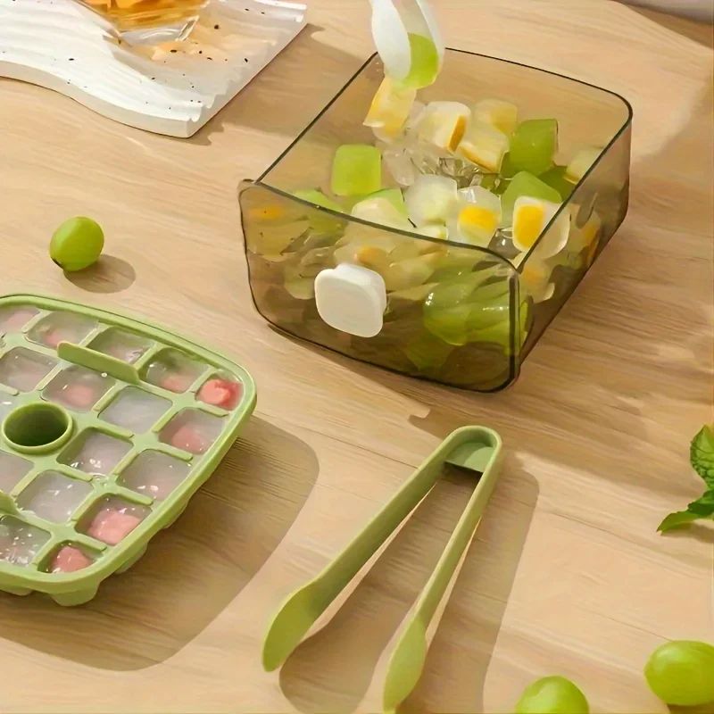 Press Type Ice Cube Tray With Lid 3