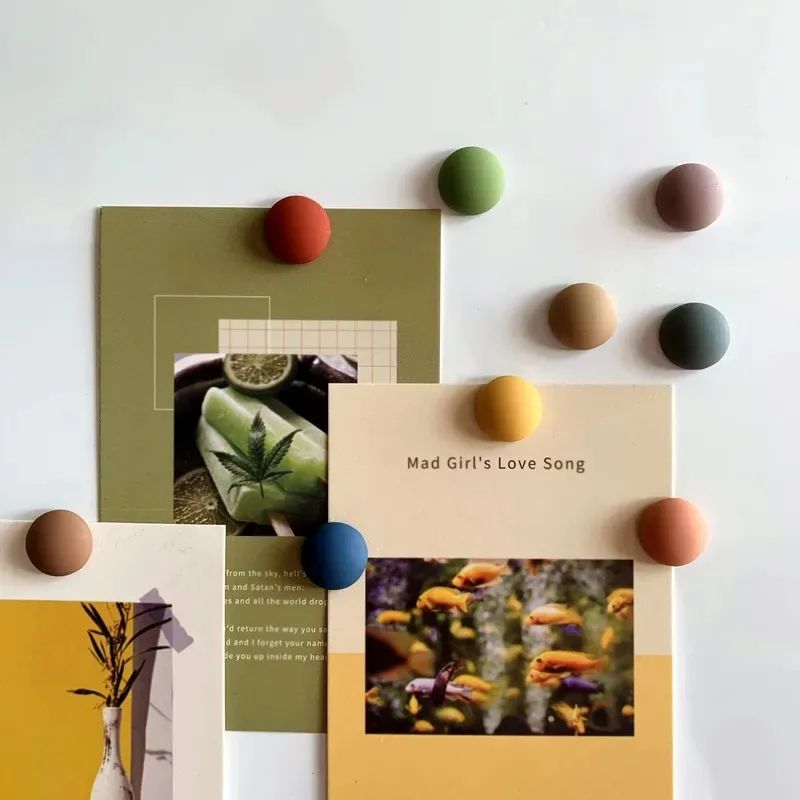 Cartoon Round Fridge Magnet Set 1