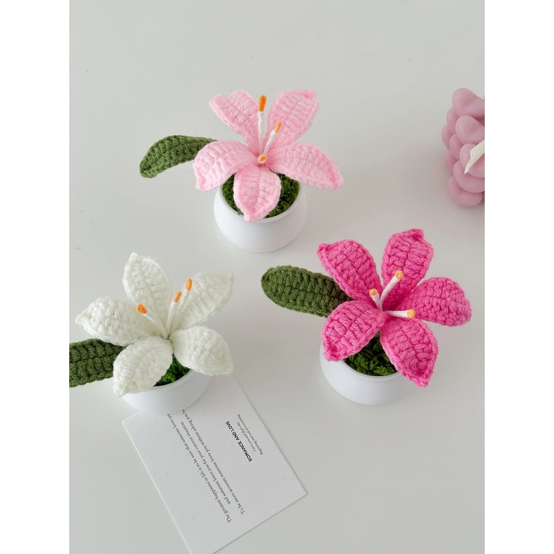 Hand Knitted Lily Flower Pot Decor 3