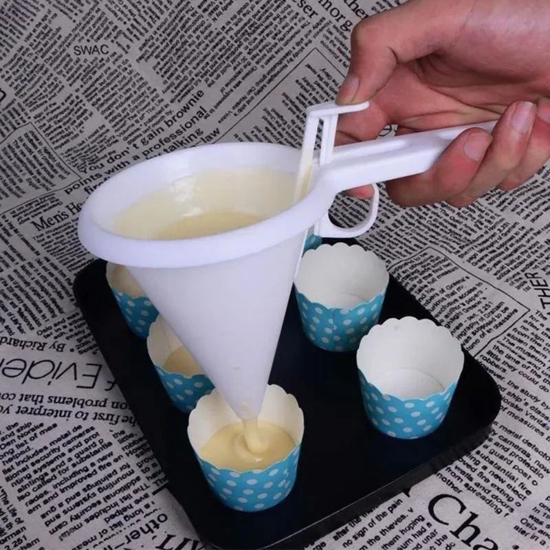 Adjustable Handheld Baking Funnel Dispenser 5