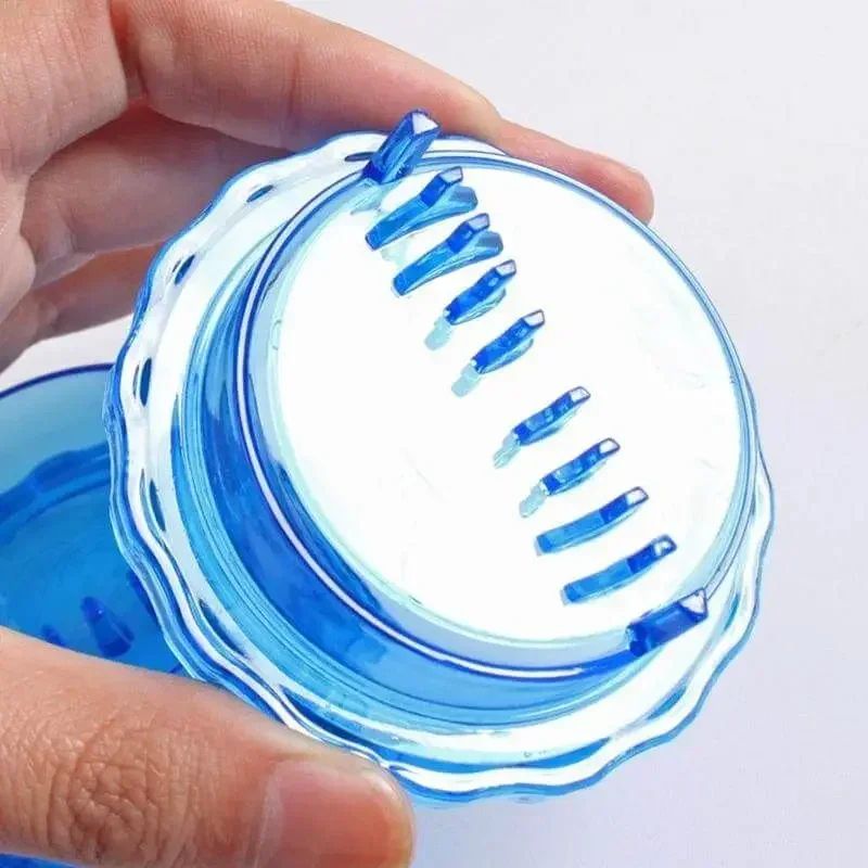 Multifunctional Manual Garlic Crusher 5