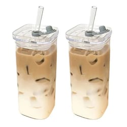 square heat-resistant glass cup with lid and straw