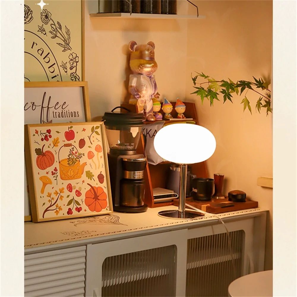 Medieval Cream Glass Lollipop Table Lamp 10